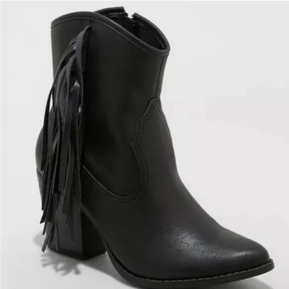 Wild Fable Women's Cordette Fringe Western Booties